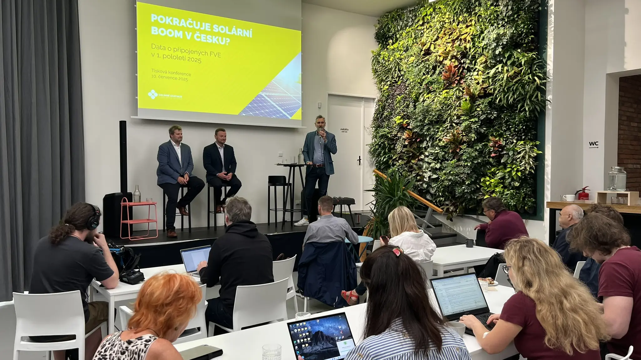 Tisková konference: Data za první pololetí